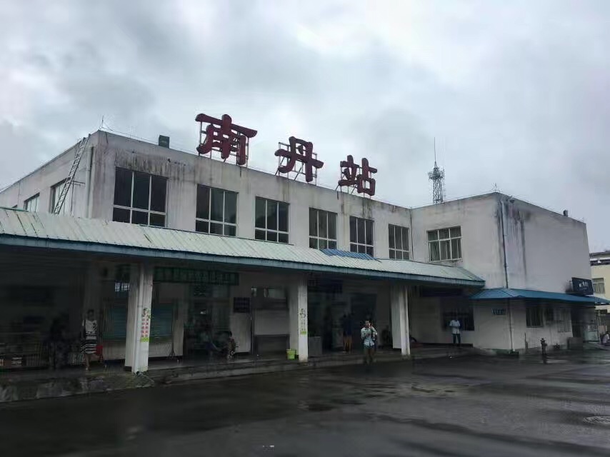 220沃爾沃南(nán)丹車站.jpg