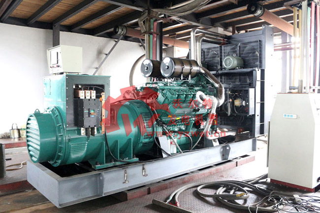 600-800KW發電機組